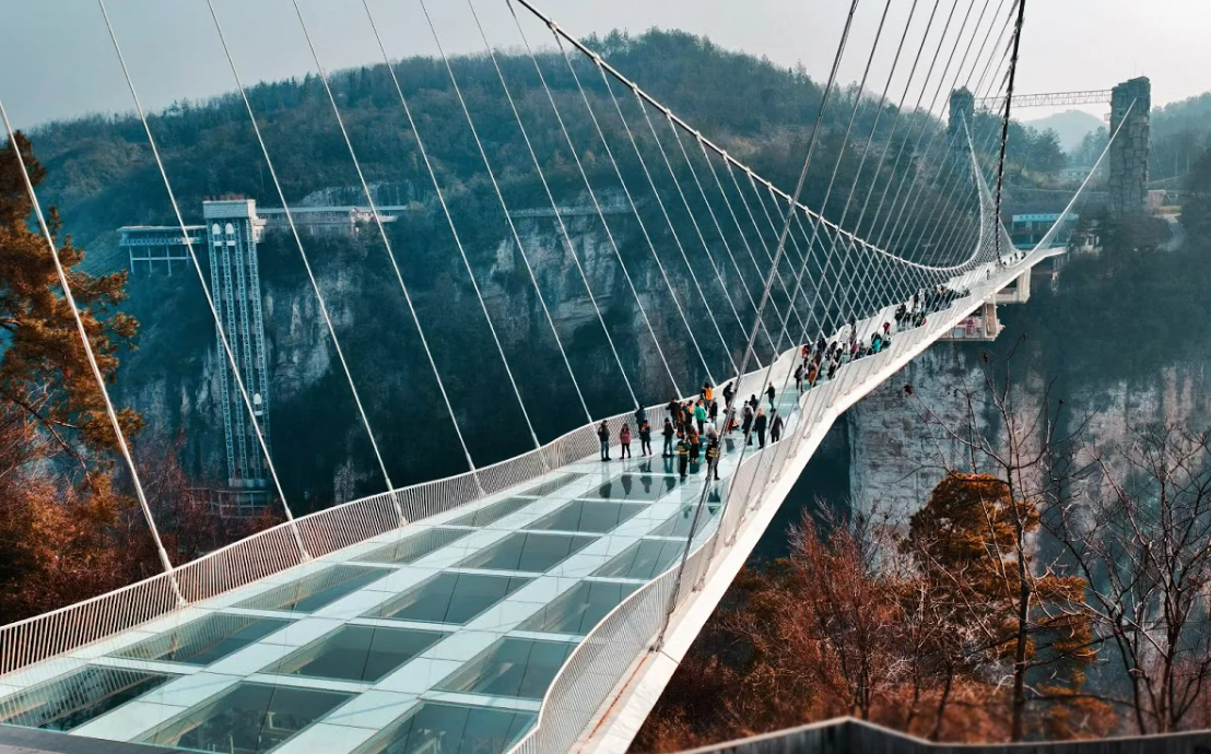 glass bridge in hunan